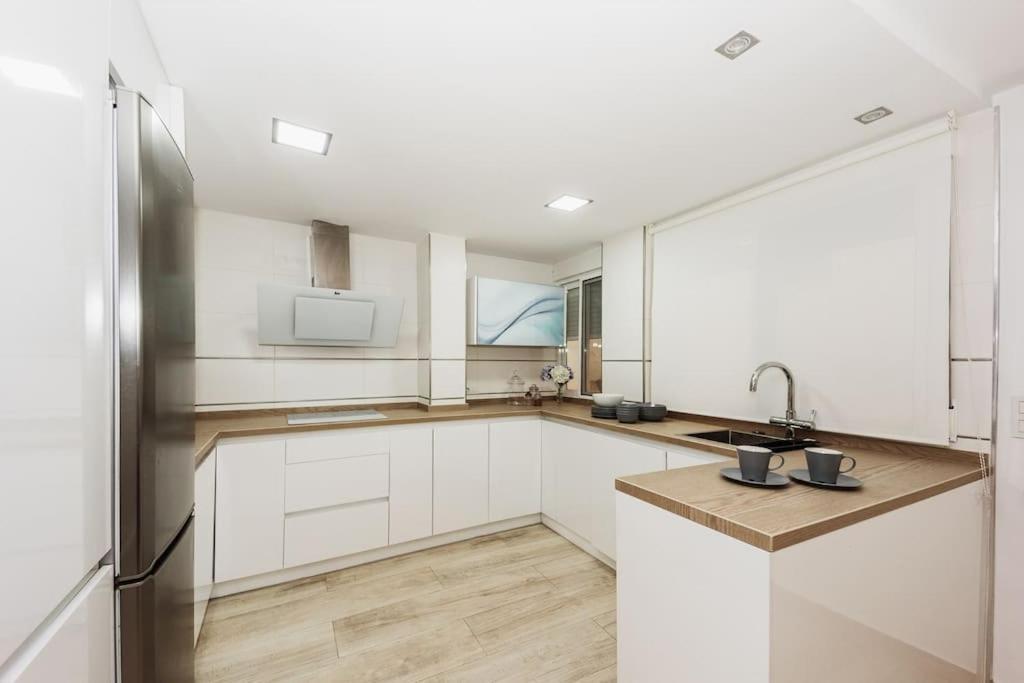 Appartement Modern First Line